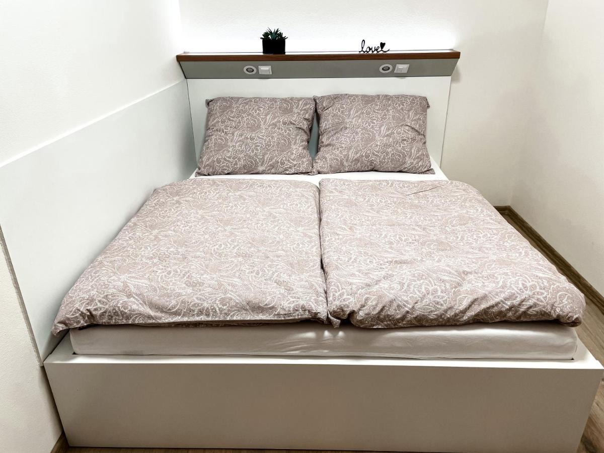 Apartman 라젝크테플리스 외부 사진
